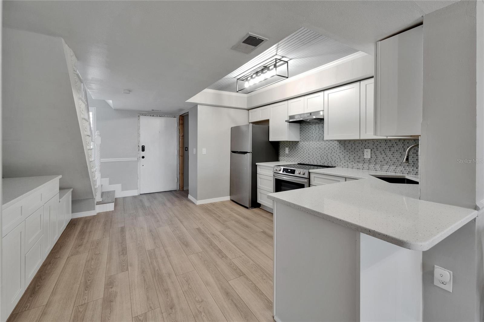 Image 13 of 81 For 1028 Apollo Beach Boulevard 21