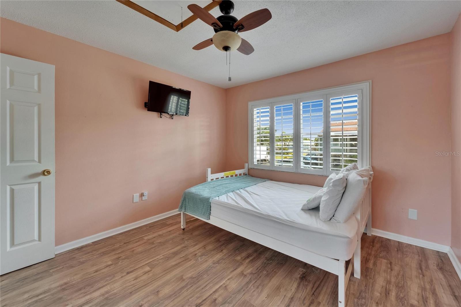 Image 39 of 81 For 1028 Apollo Beach Boulevard 21