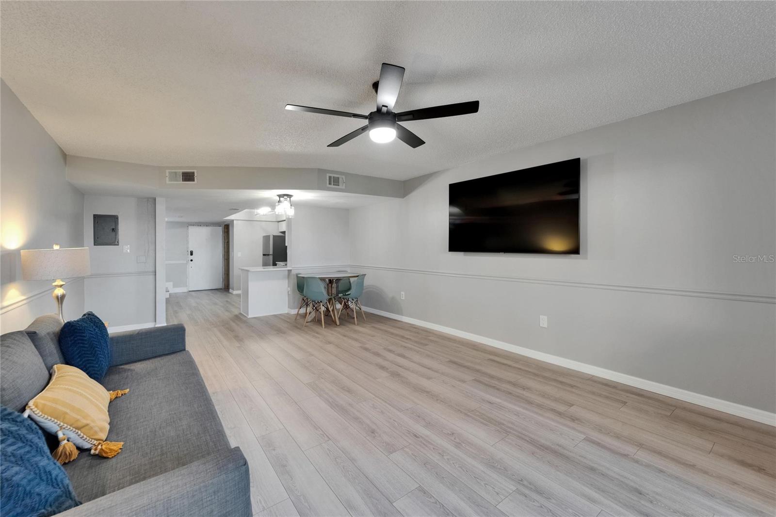 Image 8 of 81 For 1028 Apollo Beach Boulevard 21