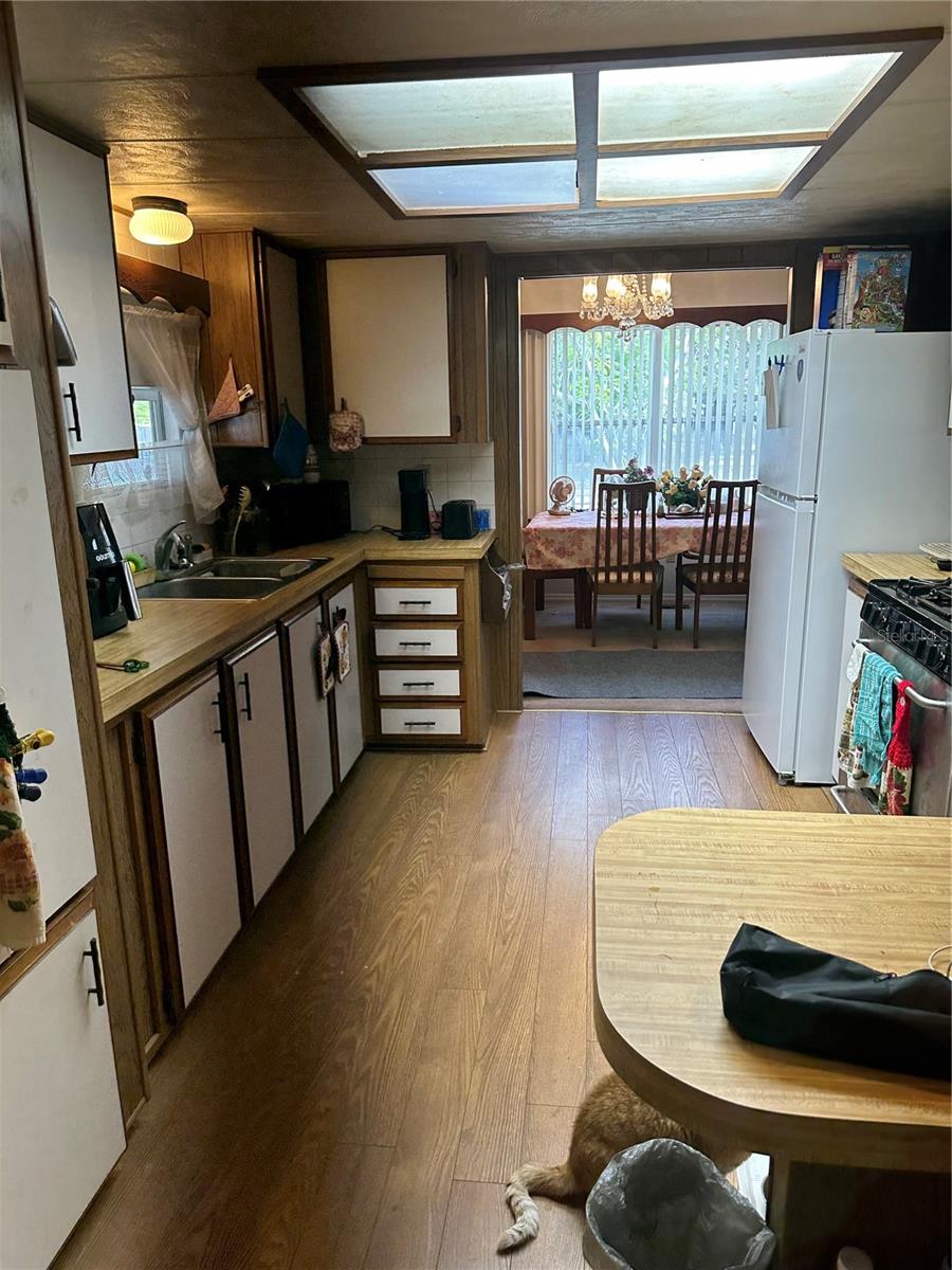 Image 5 of 36 For 6099 107th Avenue N