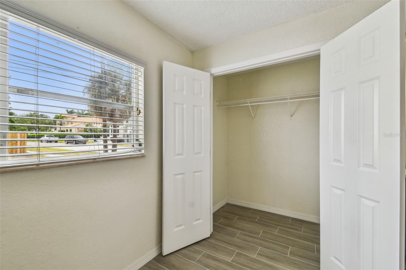 Image 29 of 33 For 208 Danube Avenue 101