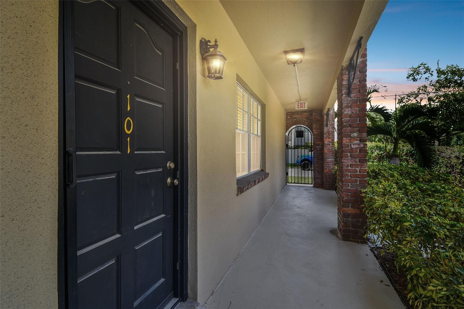 Image 32 of 33 For 208 Danube Avenue 101