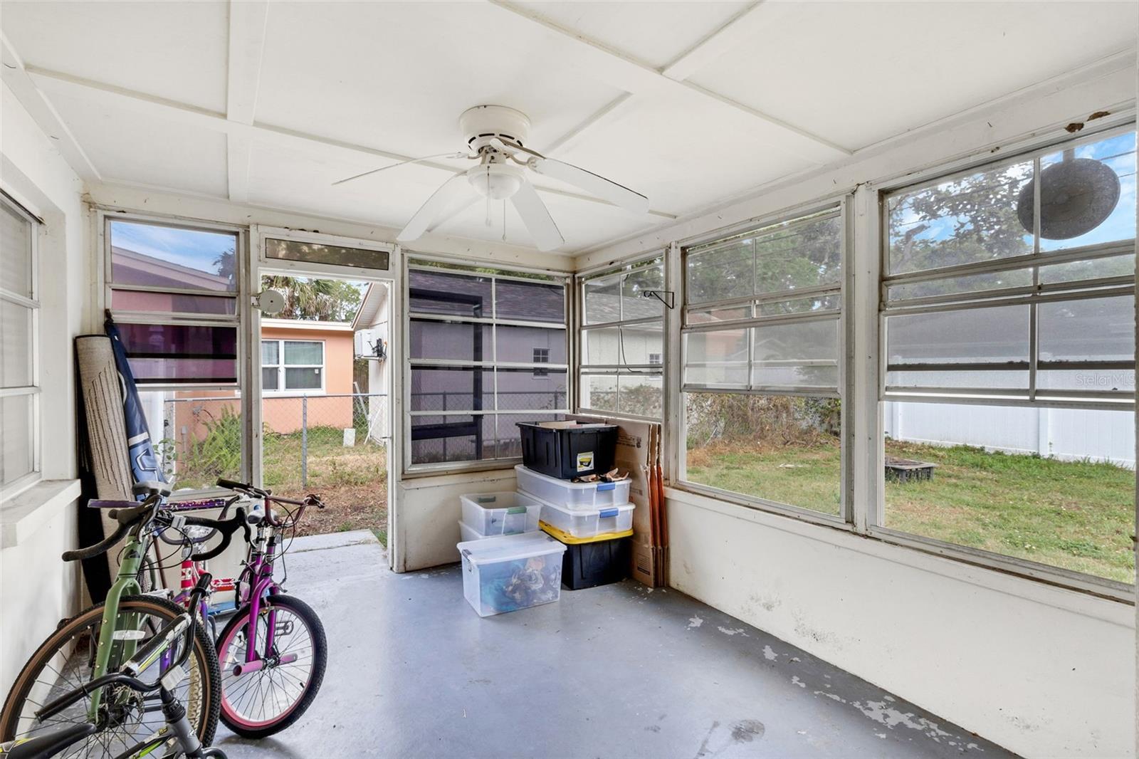 Image 12 of 40 For 2222 Euclid Circle N