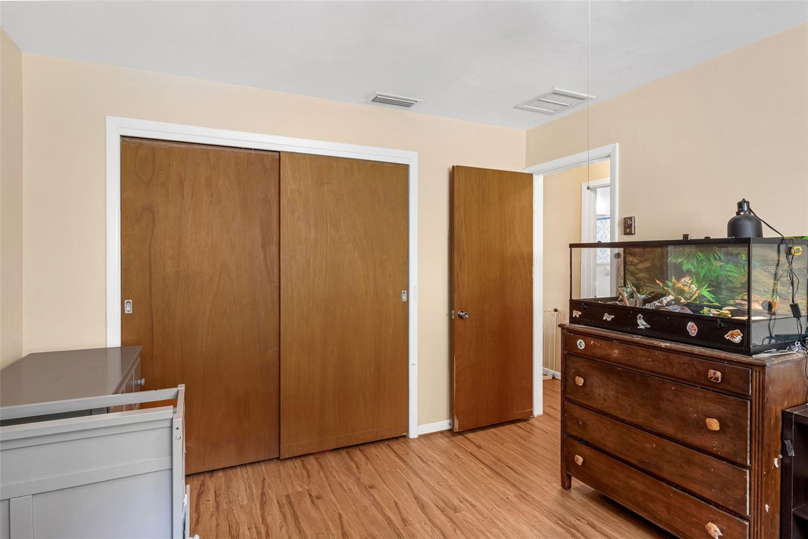 Image 16 of 40 For 2222 Euclid Circle N