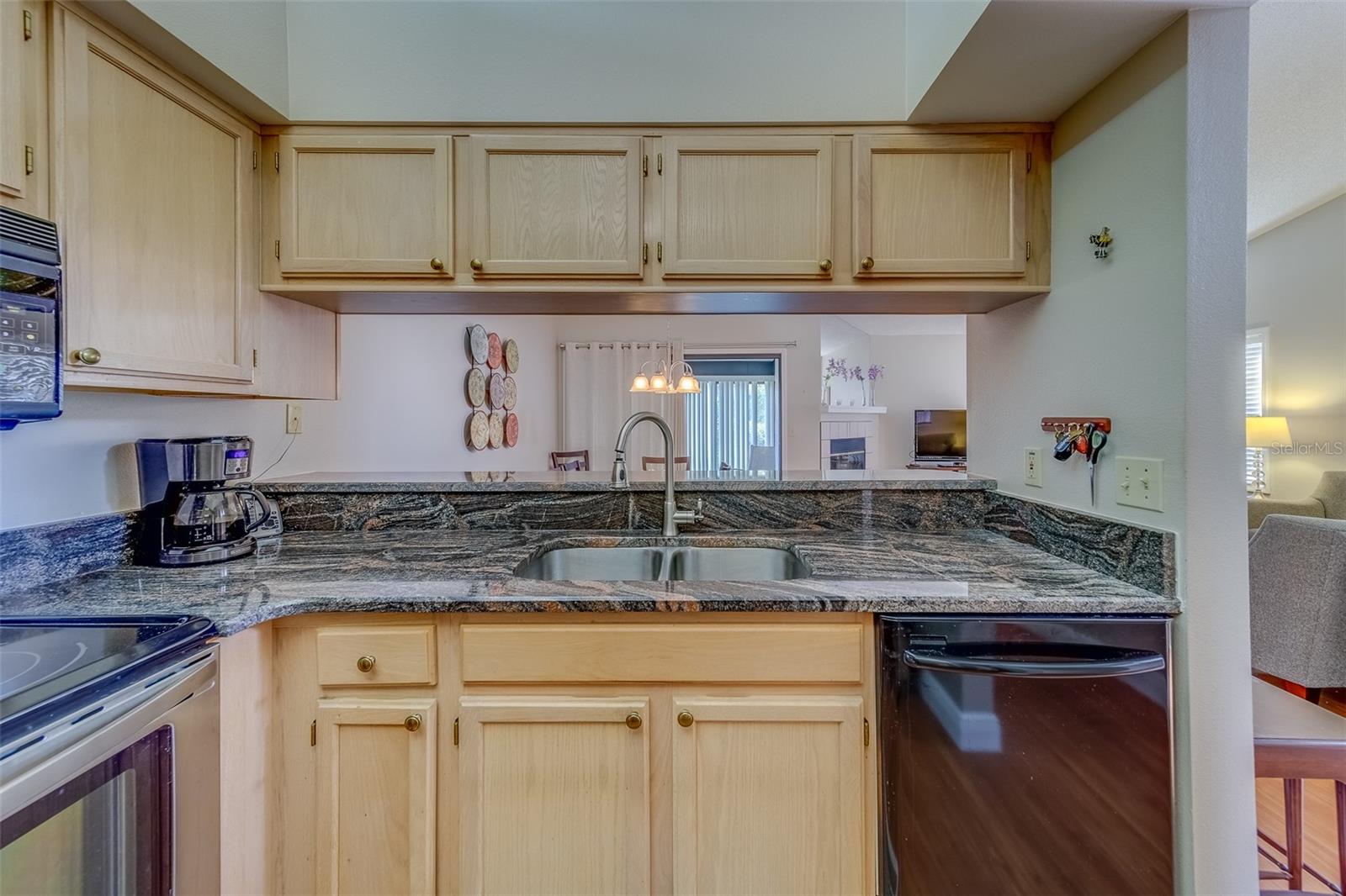 Image 10 of 36 For 2749 Countryside Boulevard 4
