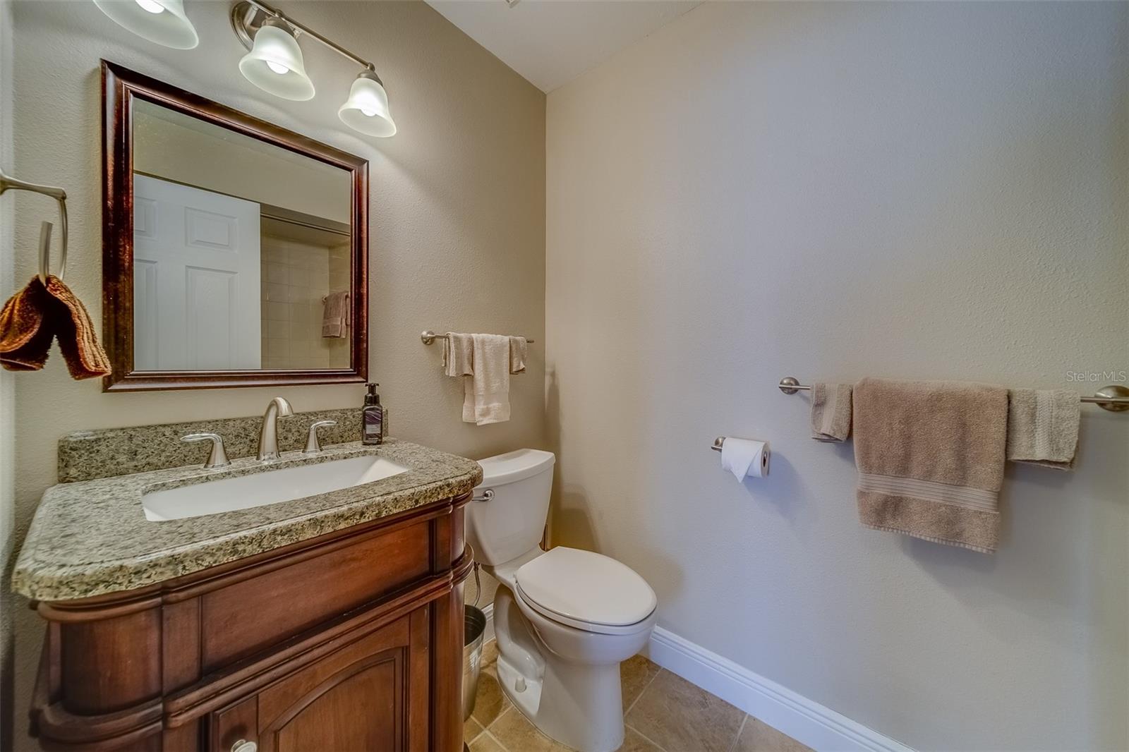Image 13 of 36 For 2749 Countryside Boulevard 4