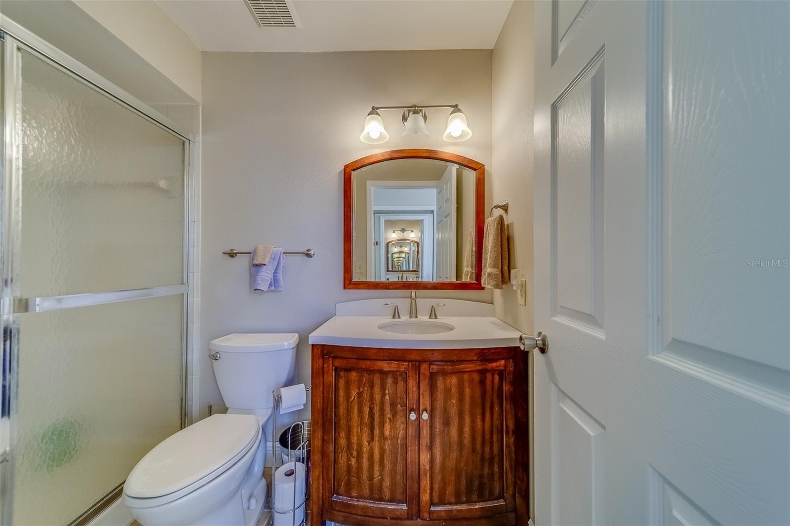 Image 18 of 36 For 2749 Countryside Boulevard 4