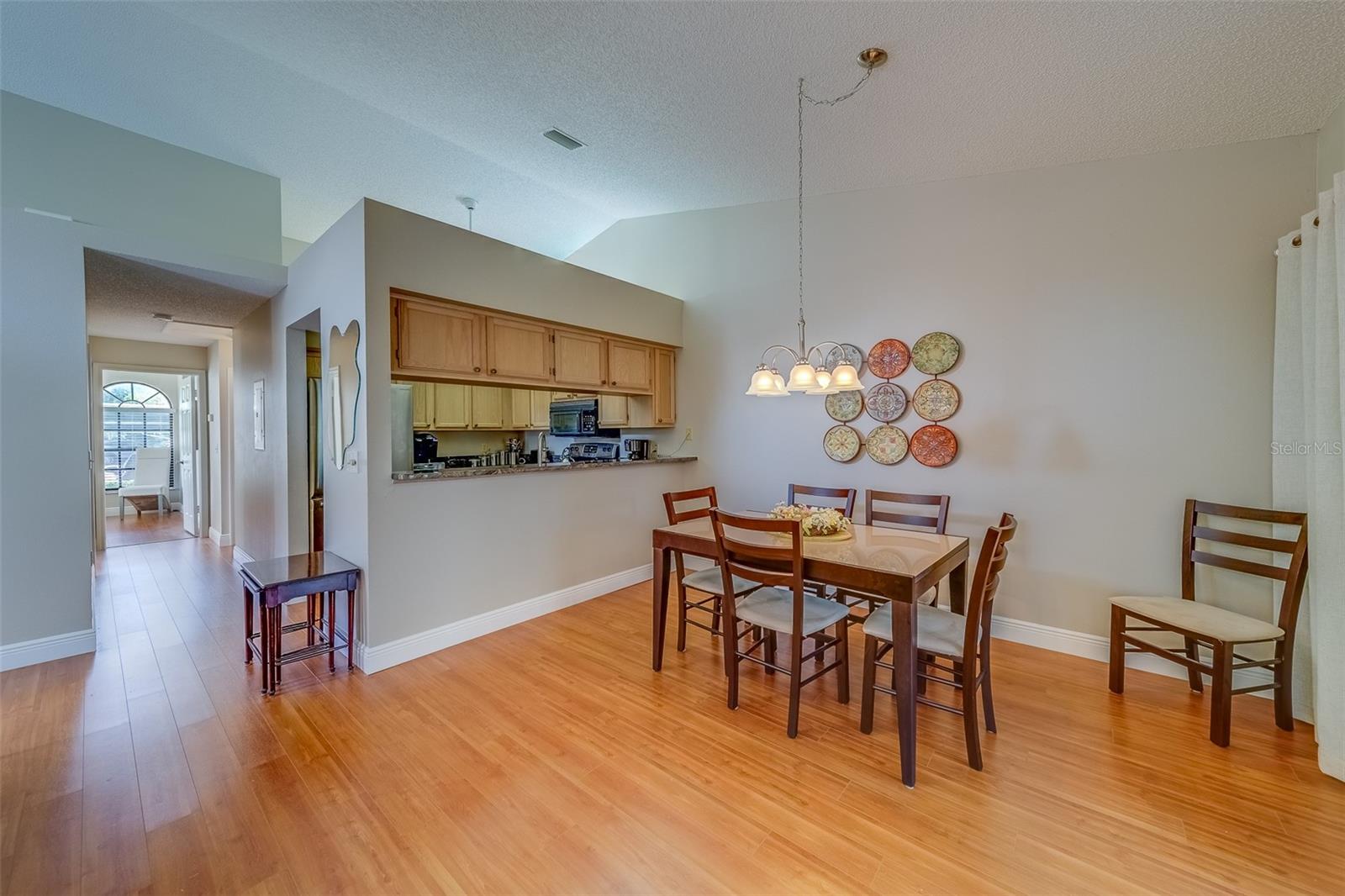 Image 2 of 36 For 2749 Countryside Boulevard 4