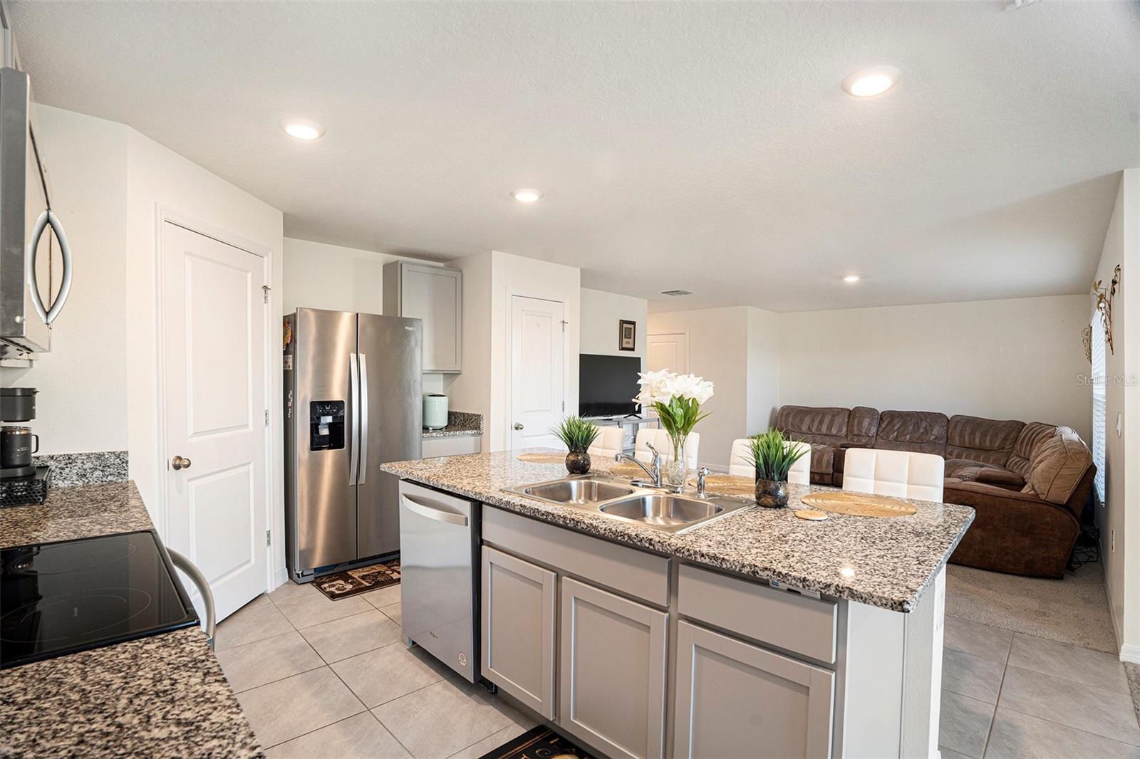 Image 13 of 37 For 38311 Sonnet Landing Avenue
