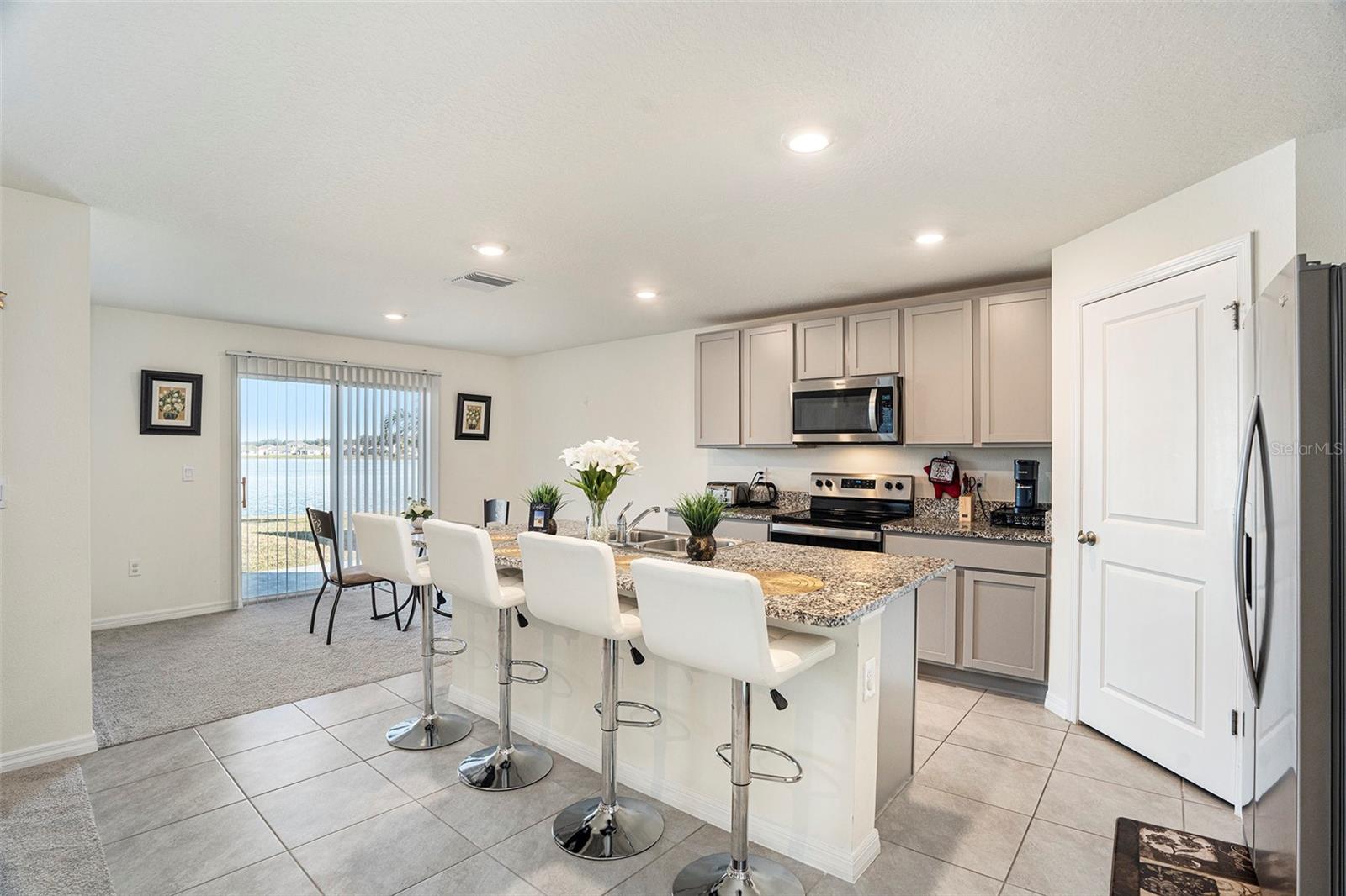 Image 9 of 37 For 38311 Sonnet Landing Avenue