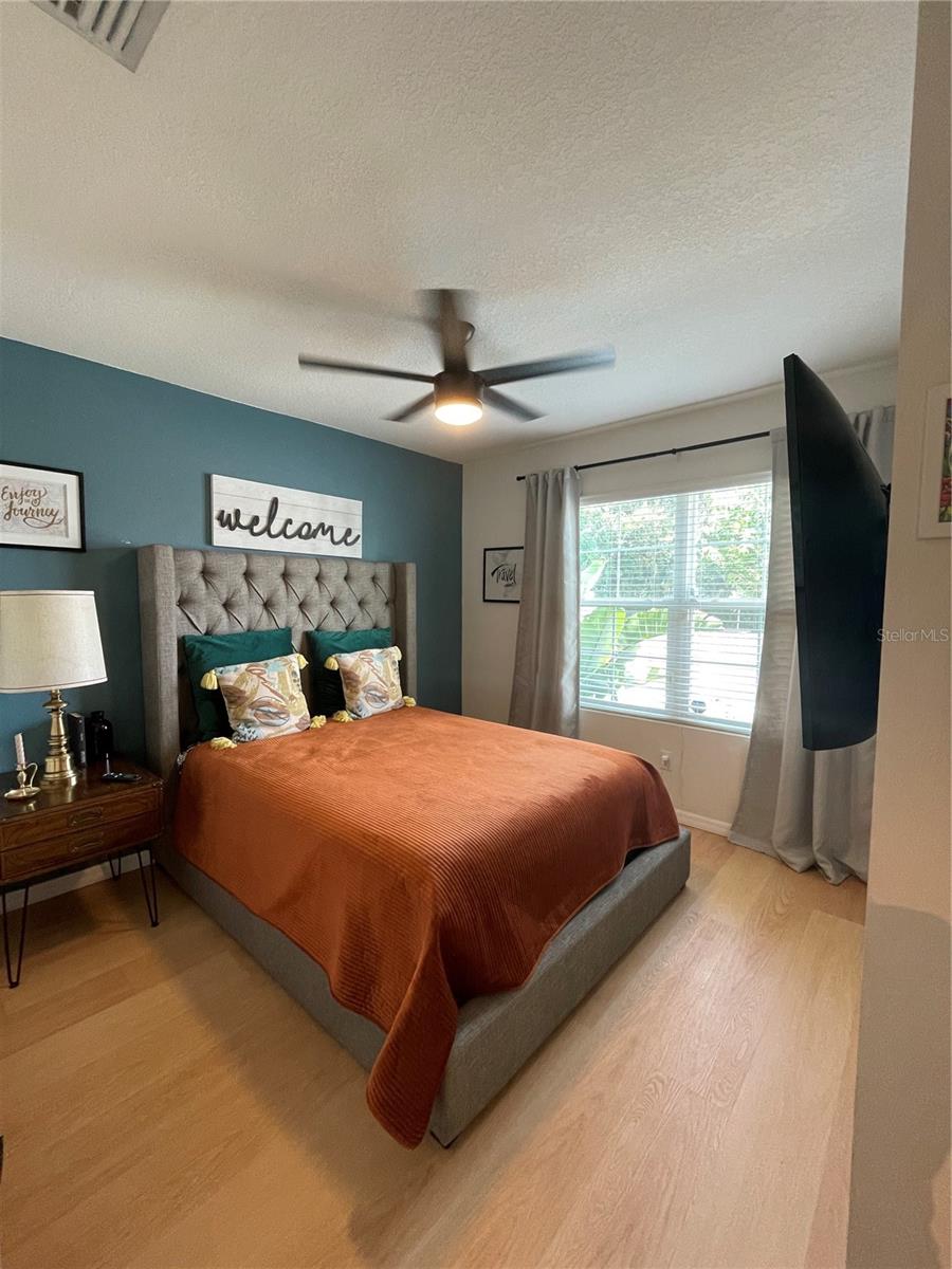 Image 17 of 26 For 5504 Raymond Way