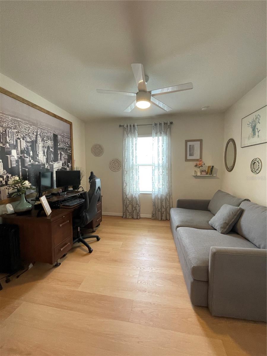 Image 18 of 26 For 5504 Raymond Way