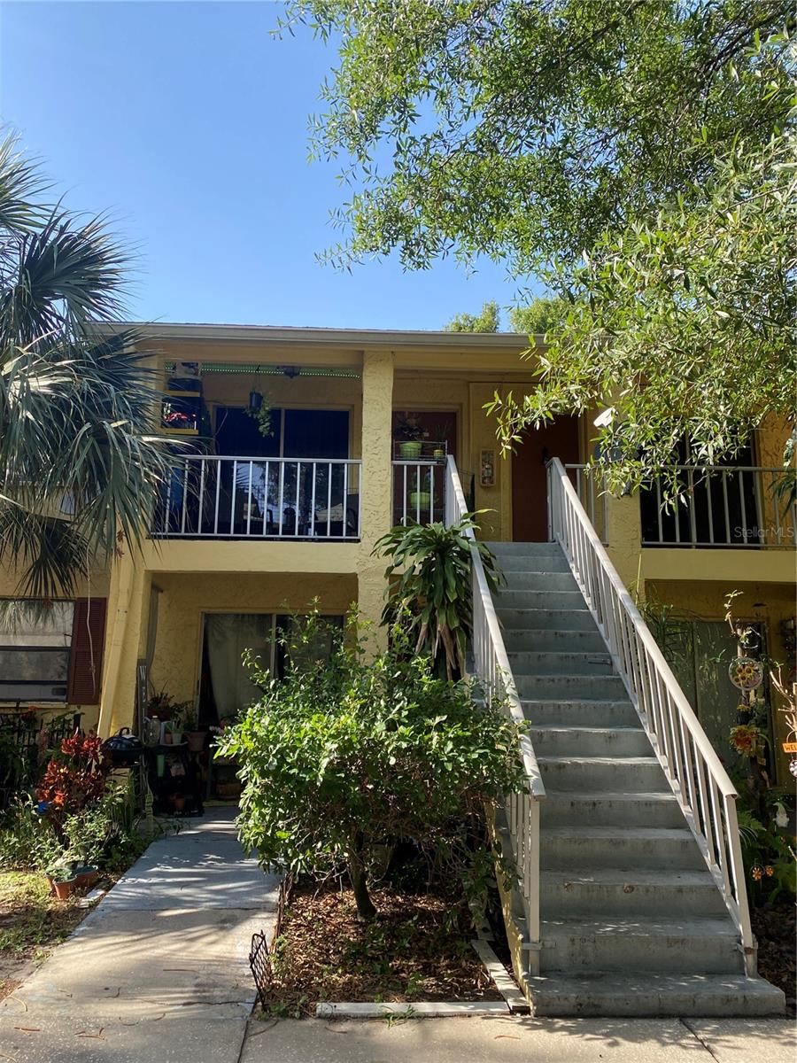Listing Details for 7525 Dolonita Drive 1, TAMPA, FL 33615