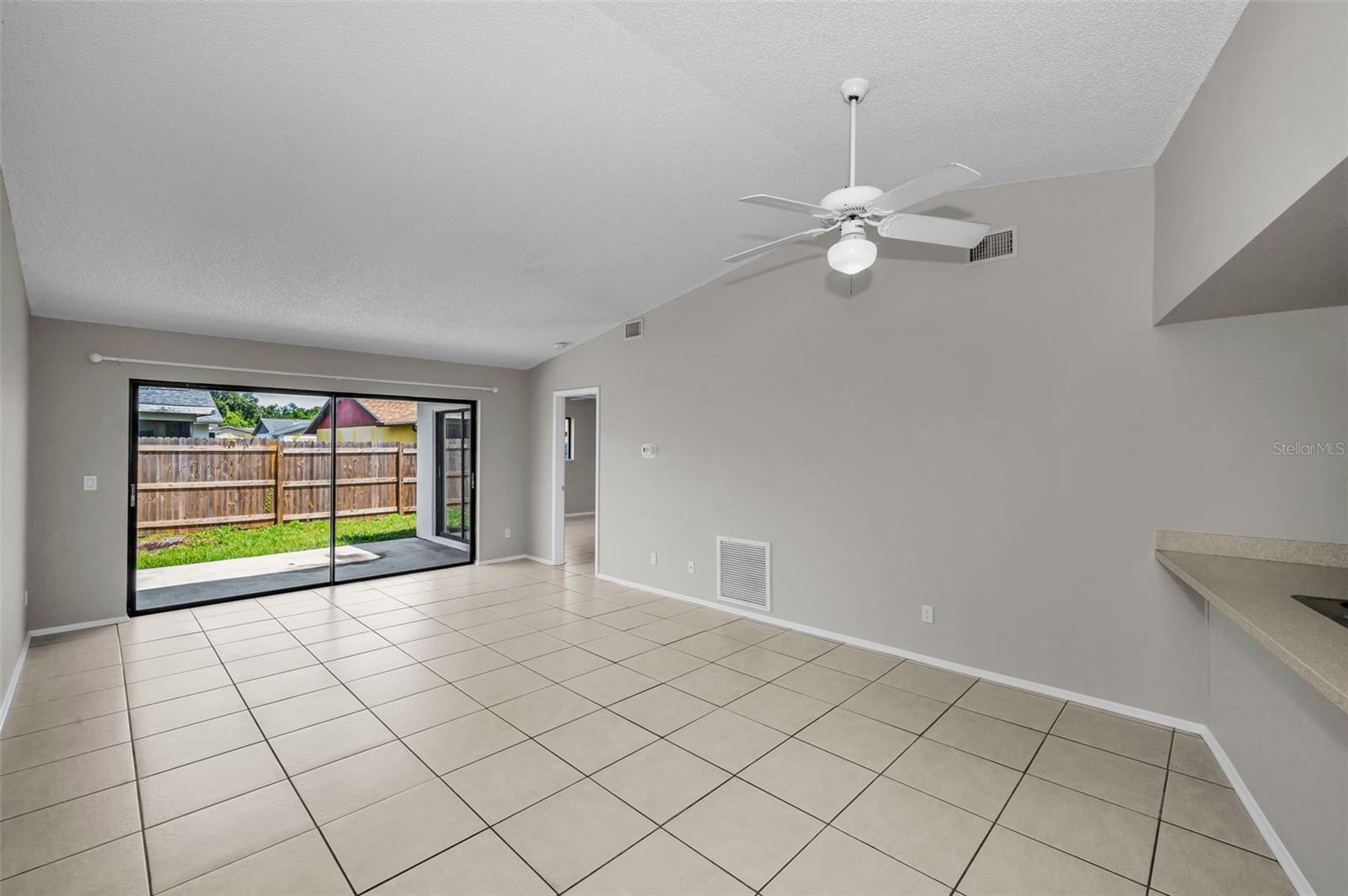 Image 8 of 24 For 843 Greenfield Drive