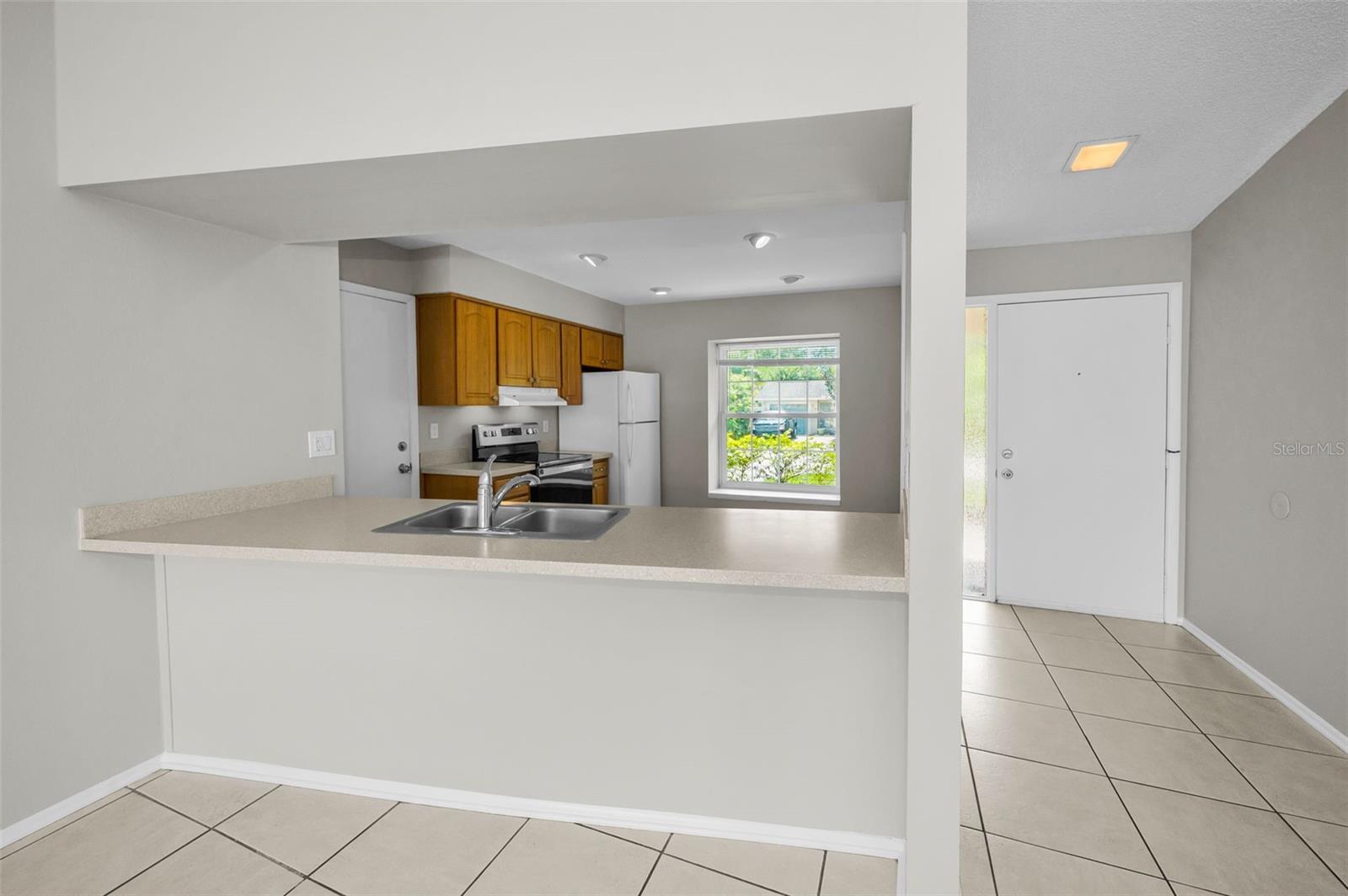 Image 9 of 24 For 843 Greenfield Drive