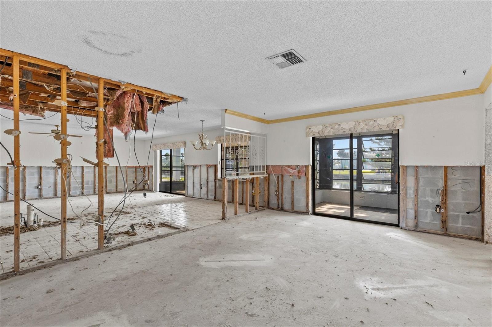 Image 9 of 33 For 4274 Deleon Drive