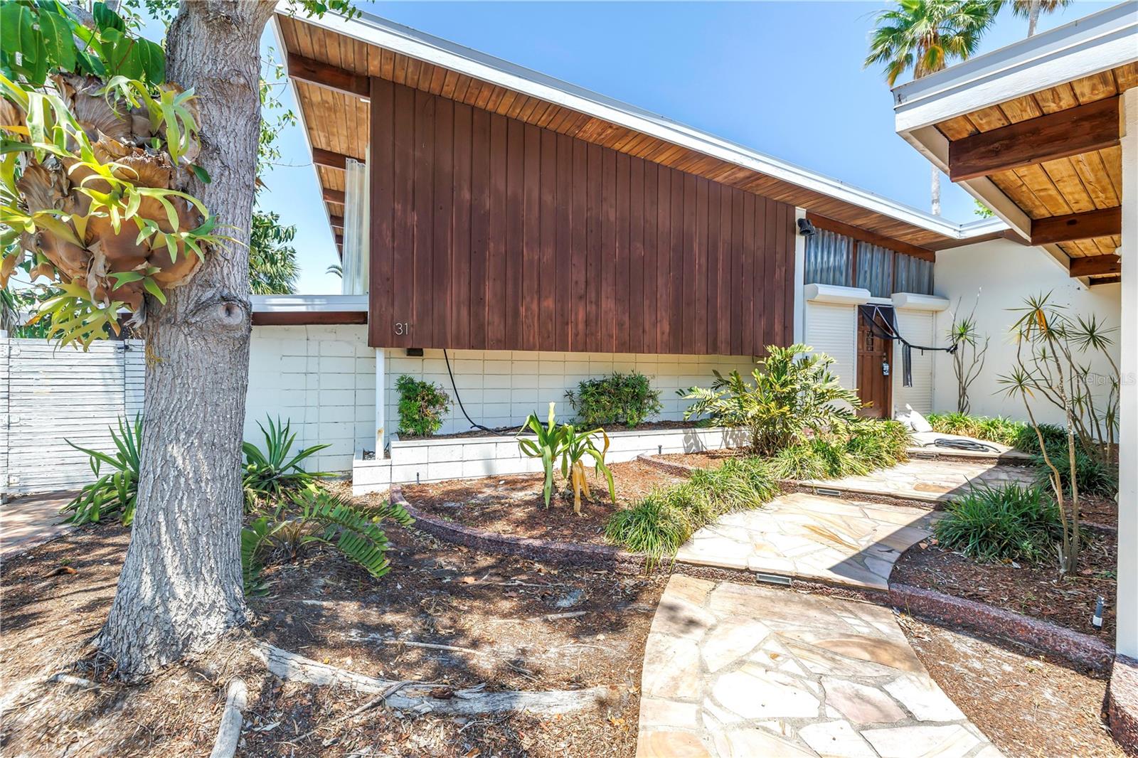 Image 15 of 60 For 31 Dolphin Drive