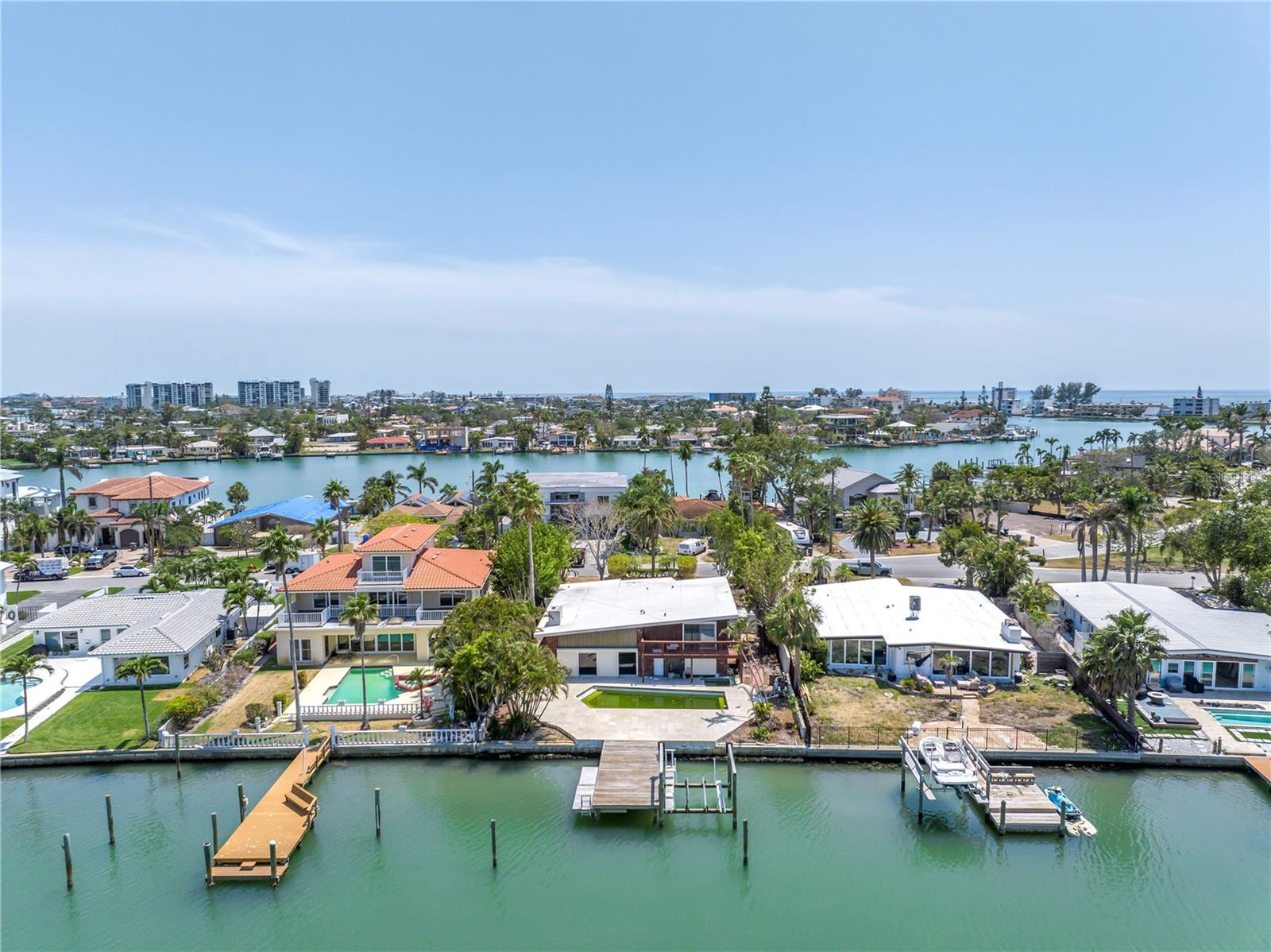 Image 6 of 60 For 31 Dolphin Drive