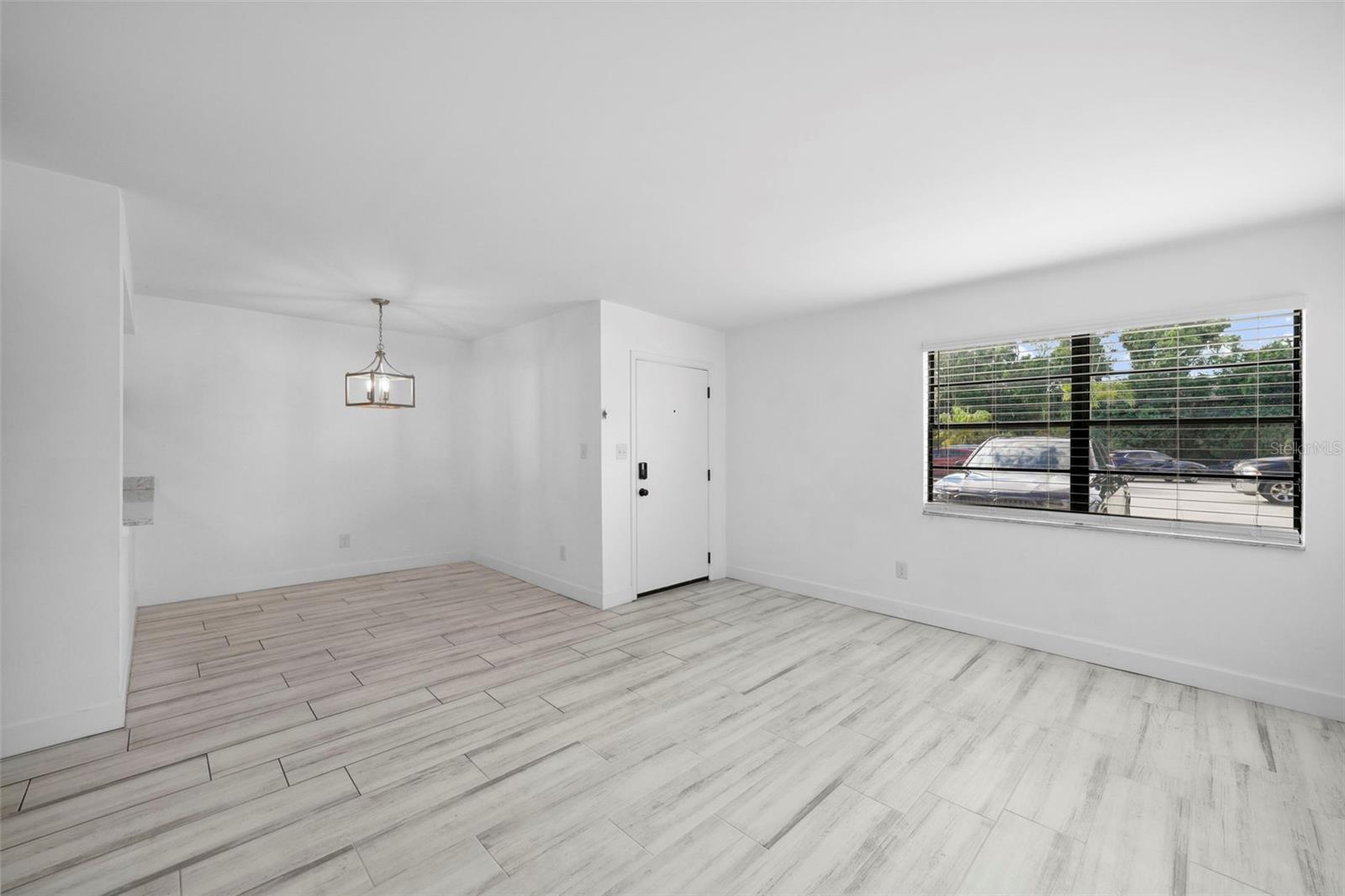 Image 12 of 33 For 3102 Horatio Street 13