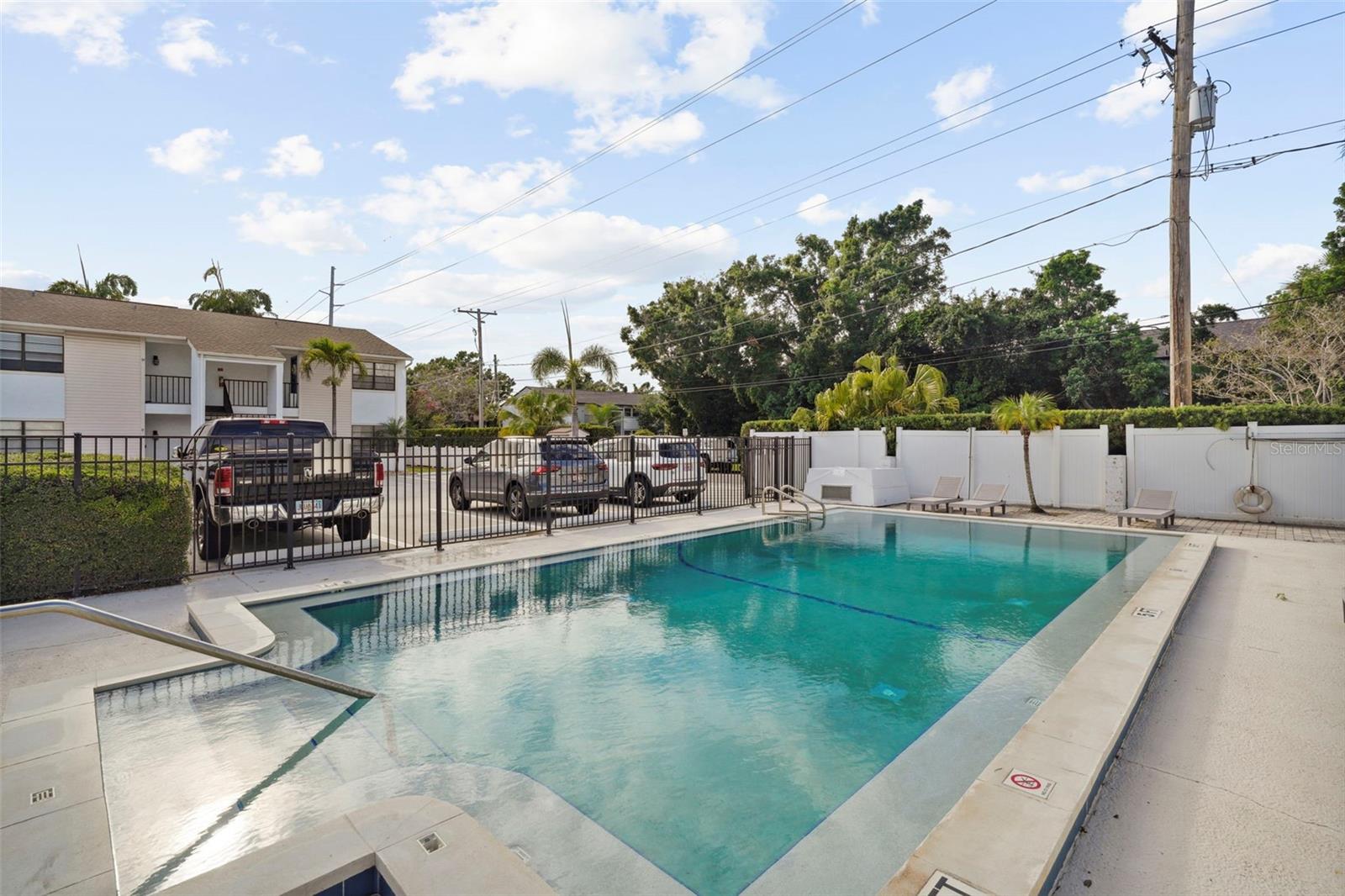 Image 30 of 33 For 3102 Horatio Street 13