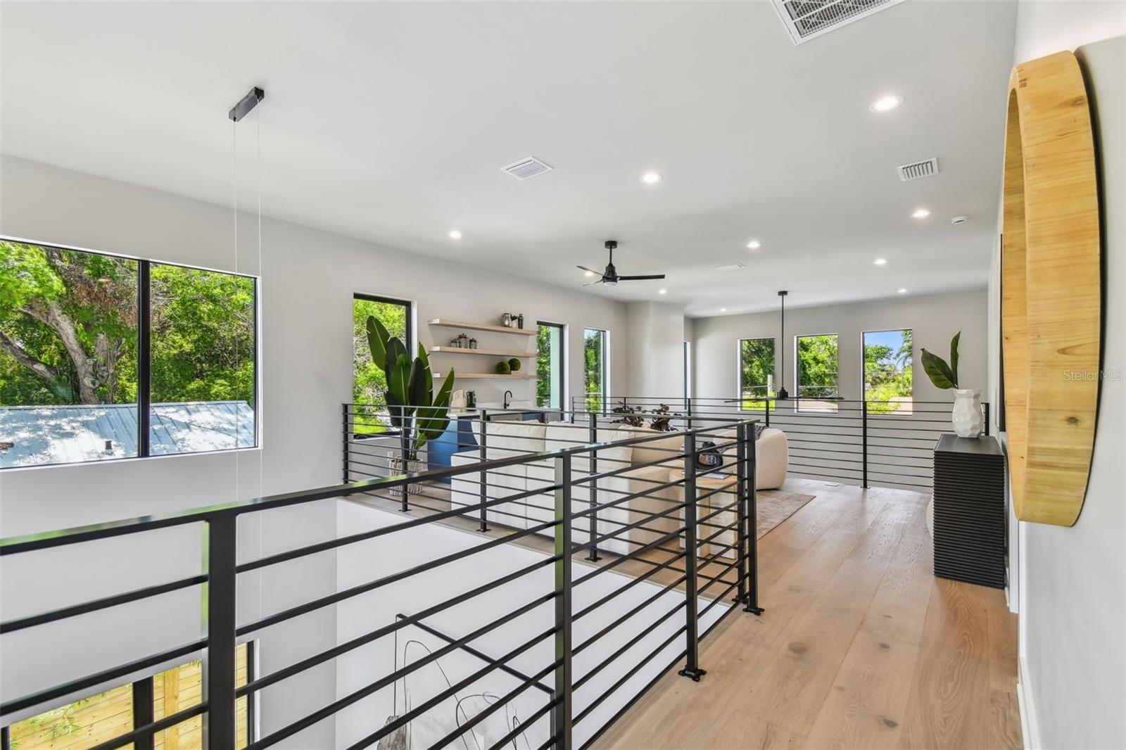 Listing photo id 25 for 715 Peninsular Street