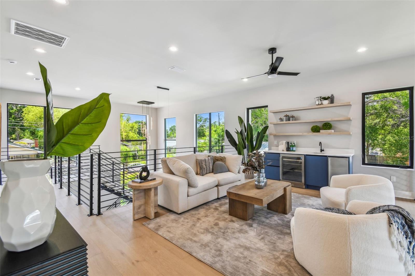 Listing photo id 27 for 715 Peninsular Street