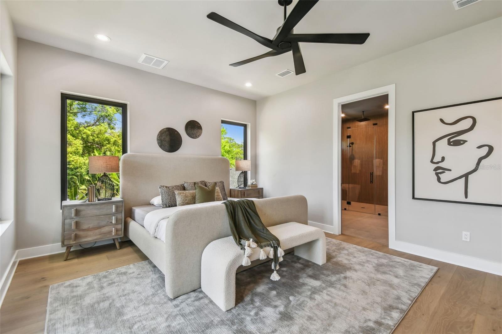 Listing photo id 32 for 715 Peninsular Street