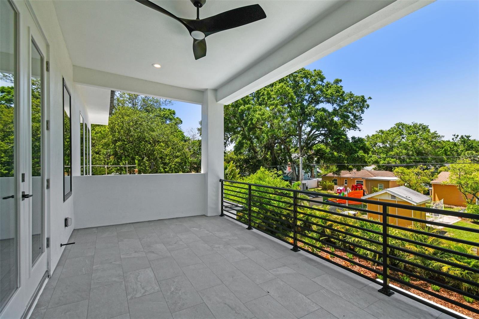 Listing photo id 40 for 715 Peninsular Street
