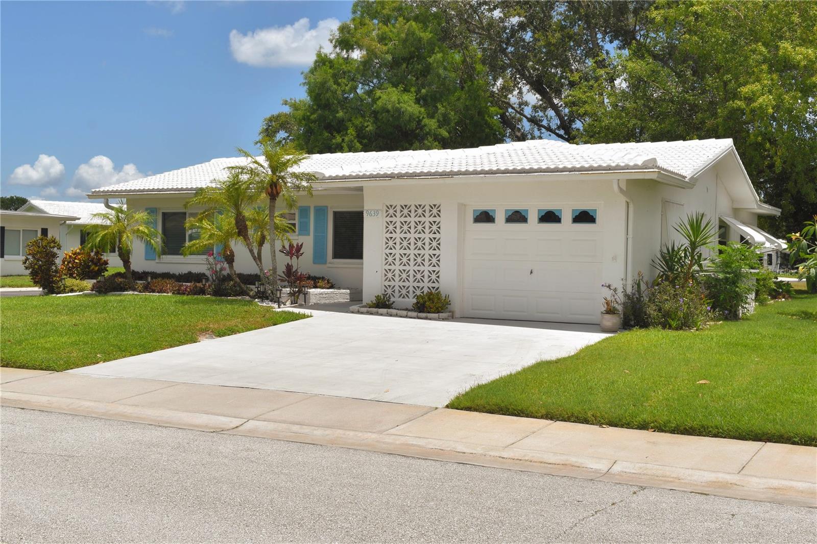Details for 9639 Mainlands Boulevard E, PINELLAS PARK, FL 33782