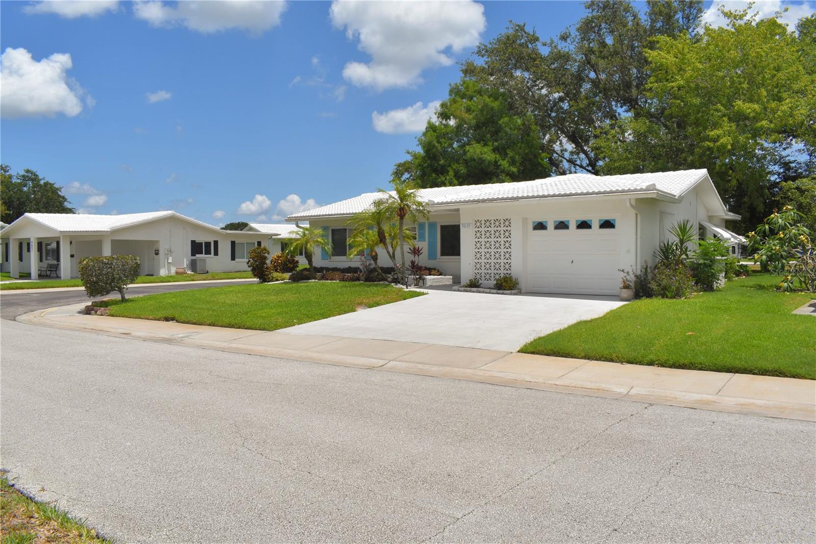 Image 2 of 24 For 9639 Mainlands Boulevard E