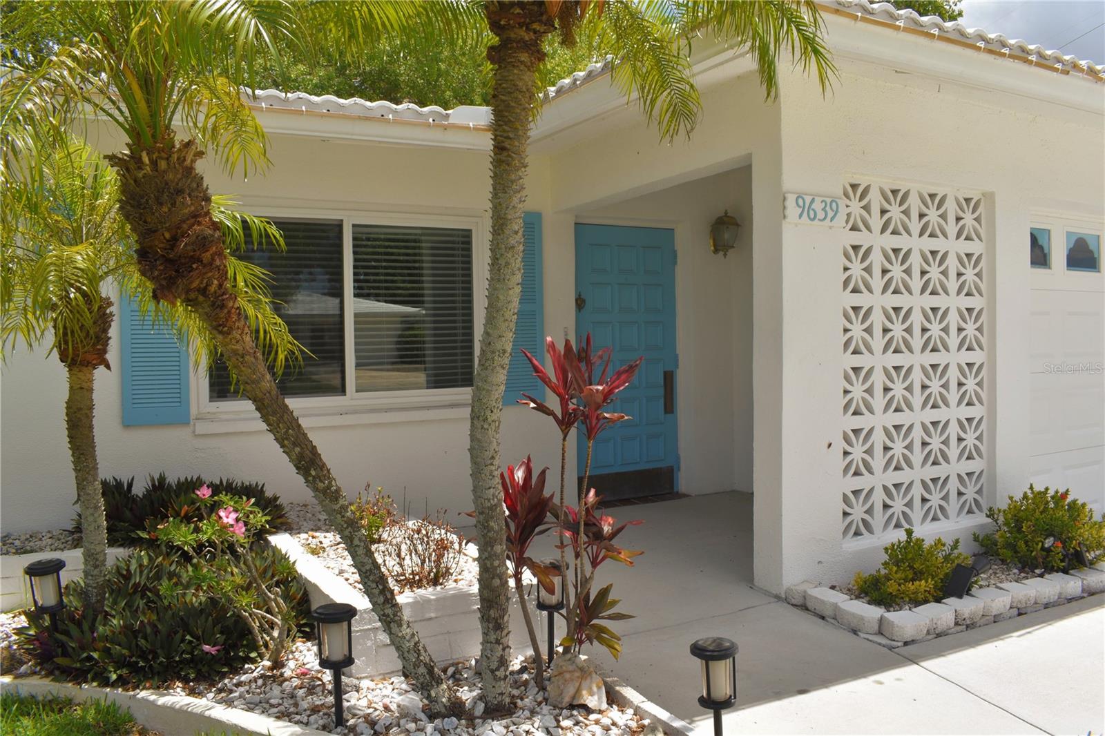 Image 3 of 24 For 9639 Mainlands Boulevard E