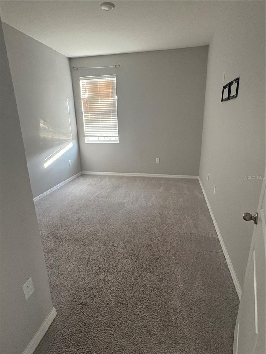 Image 5 of 16 For 17005 Avon Lane