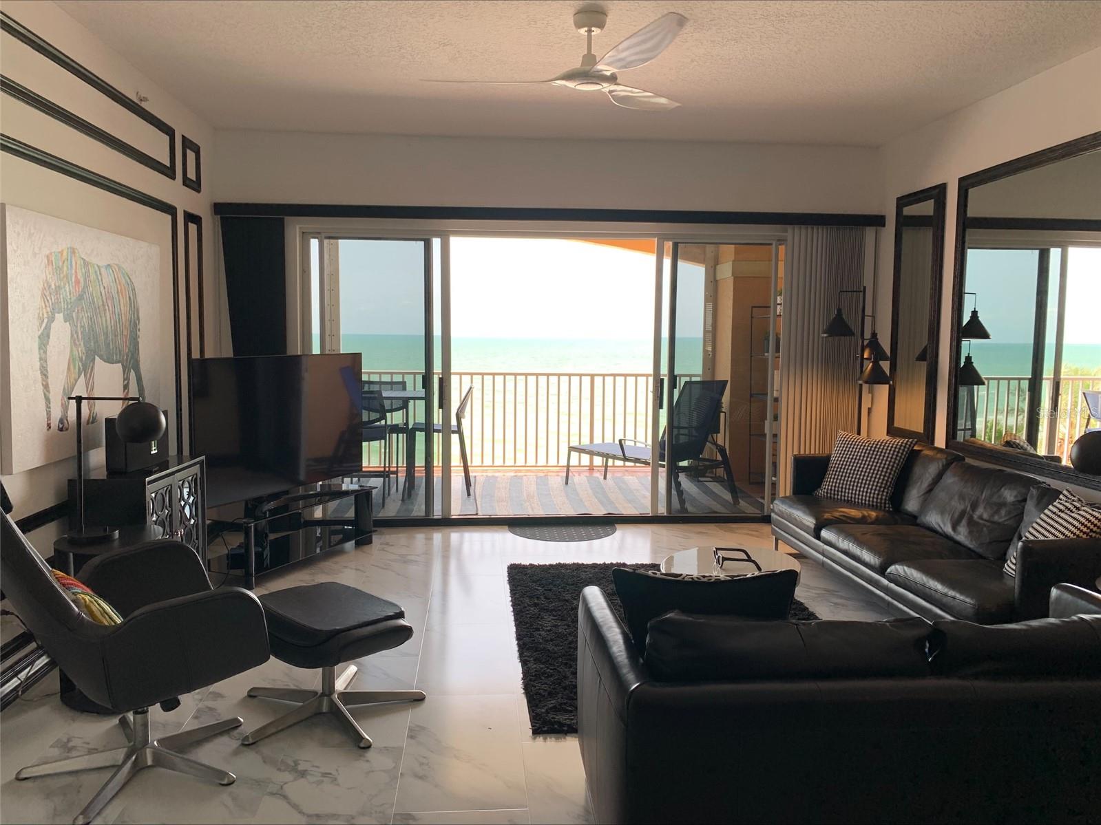 Listing photo id 3 for 16700 Gulf Boulevard 625
