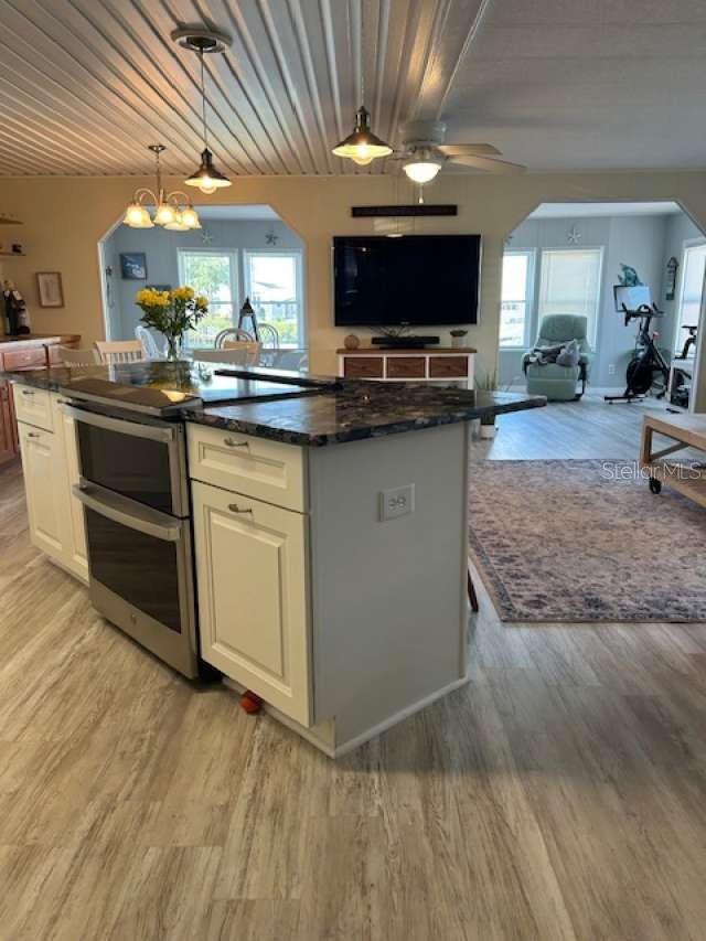 Image 11 of 24 For 158 Bermuda Way