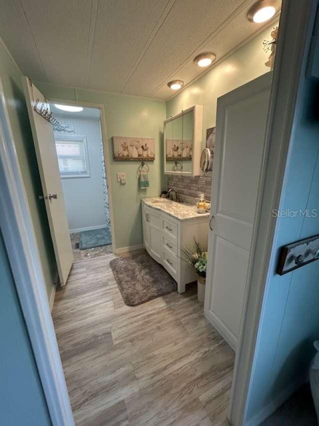 Image 20 of 24 For 158 Bermuda Way