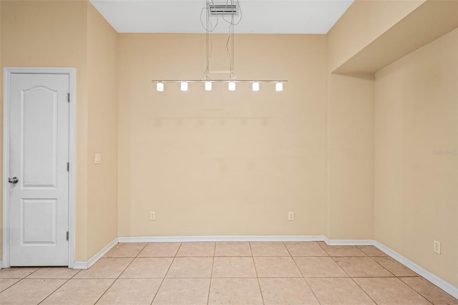 Image 12 of 29 For 4528 Amberly Oaks Court