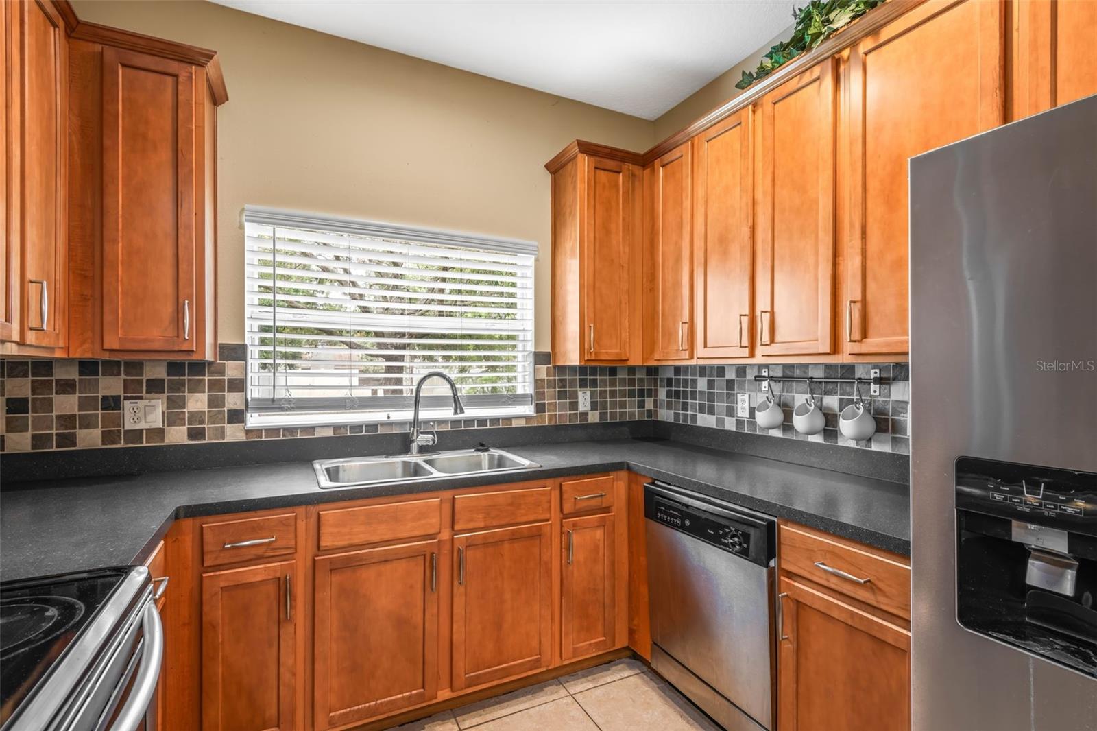 Image 14 of 29 For 4528 Amberly Oaks Court