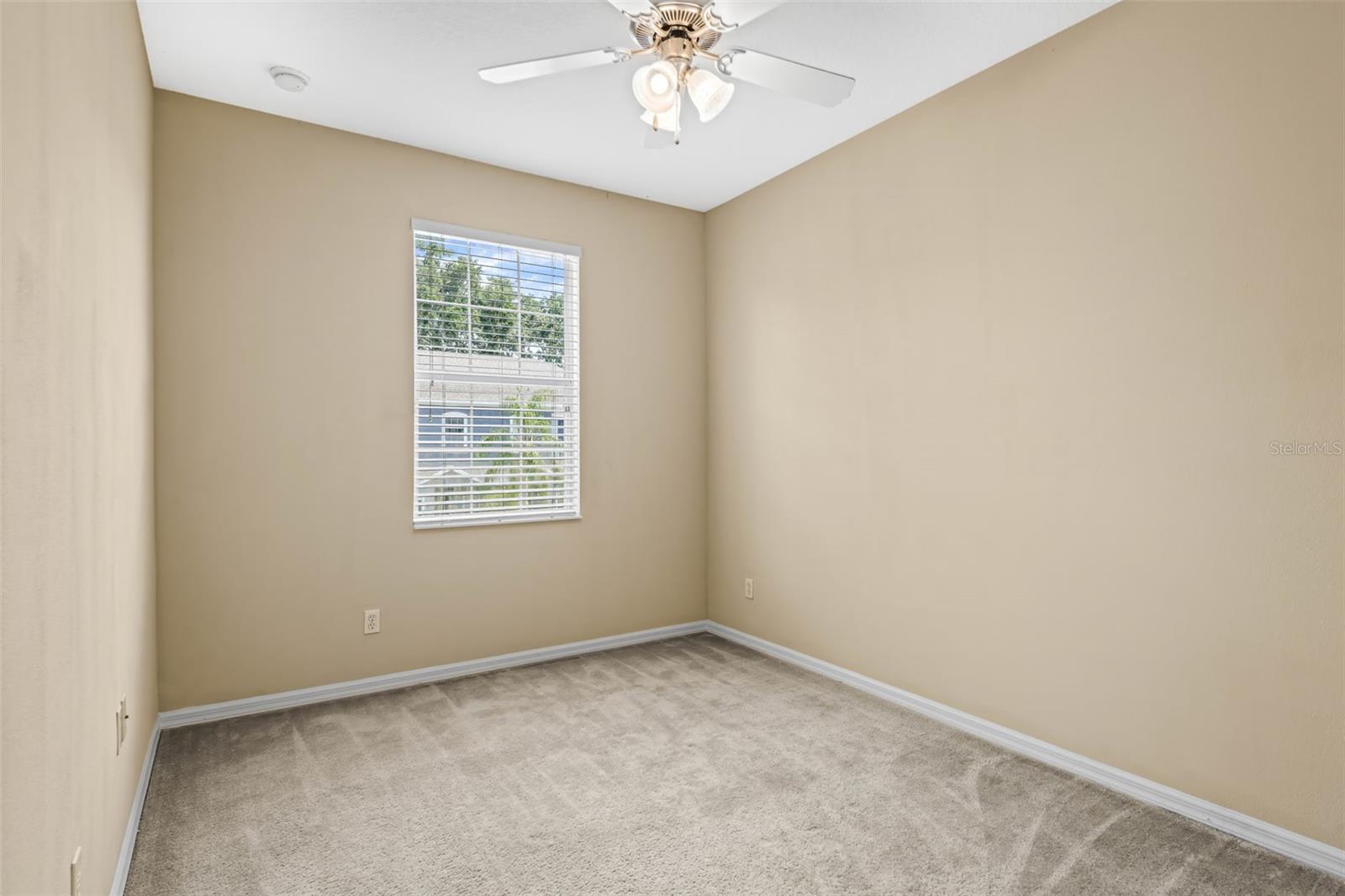 Image 18 of 29 For 4528 Amberly Oaks Court
