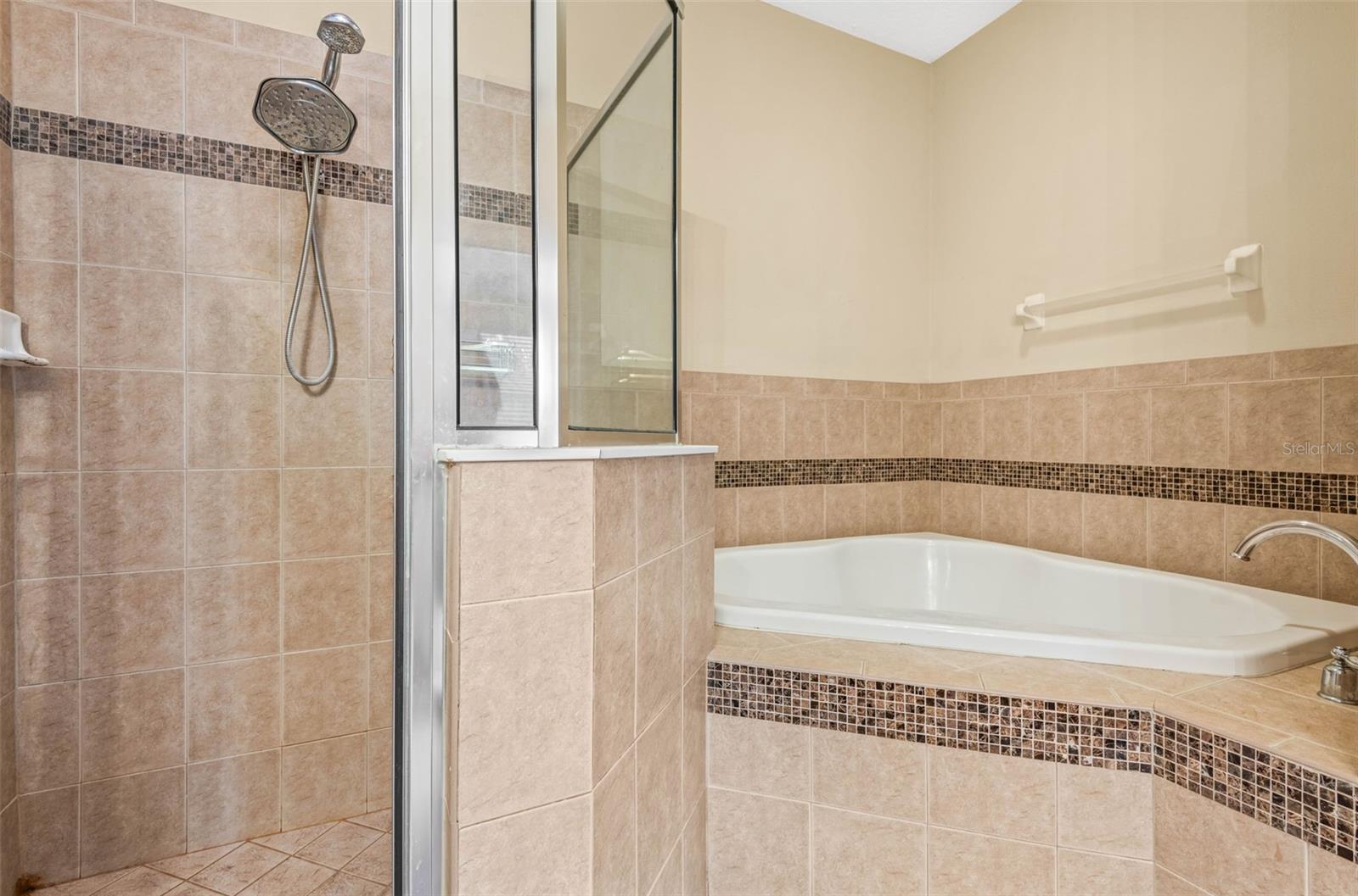Image 24 of 29 For 4528 Amberly Oaks Court