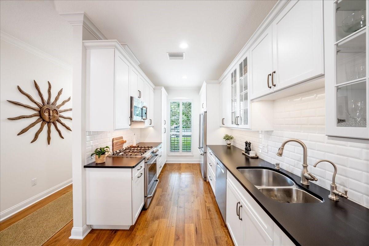 Image 12 of 40 For 5015 Elberon Street
