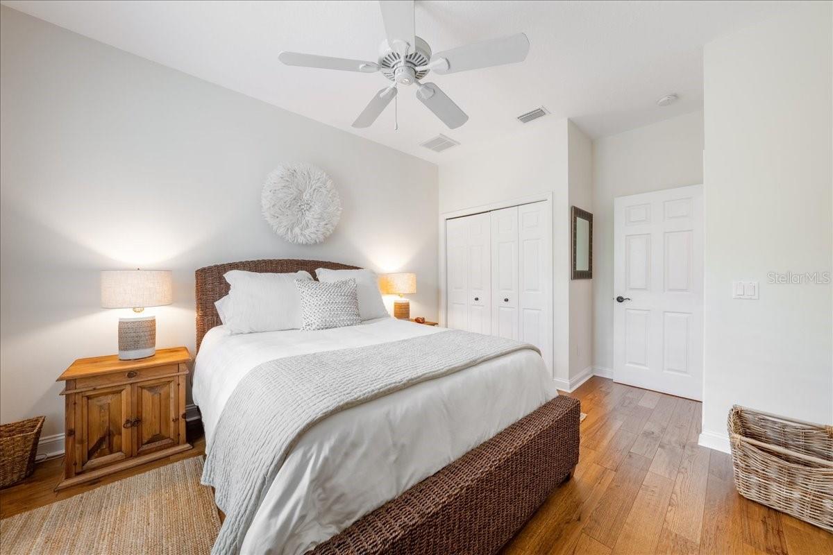 Image 20 of 40 For 5015 Elberon Street