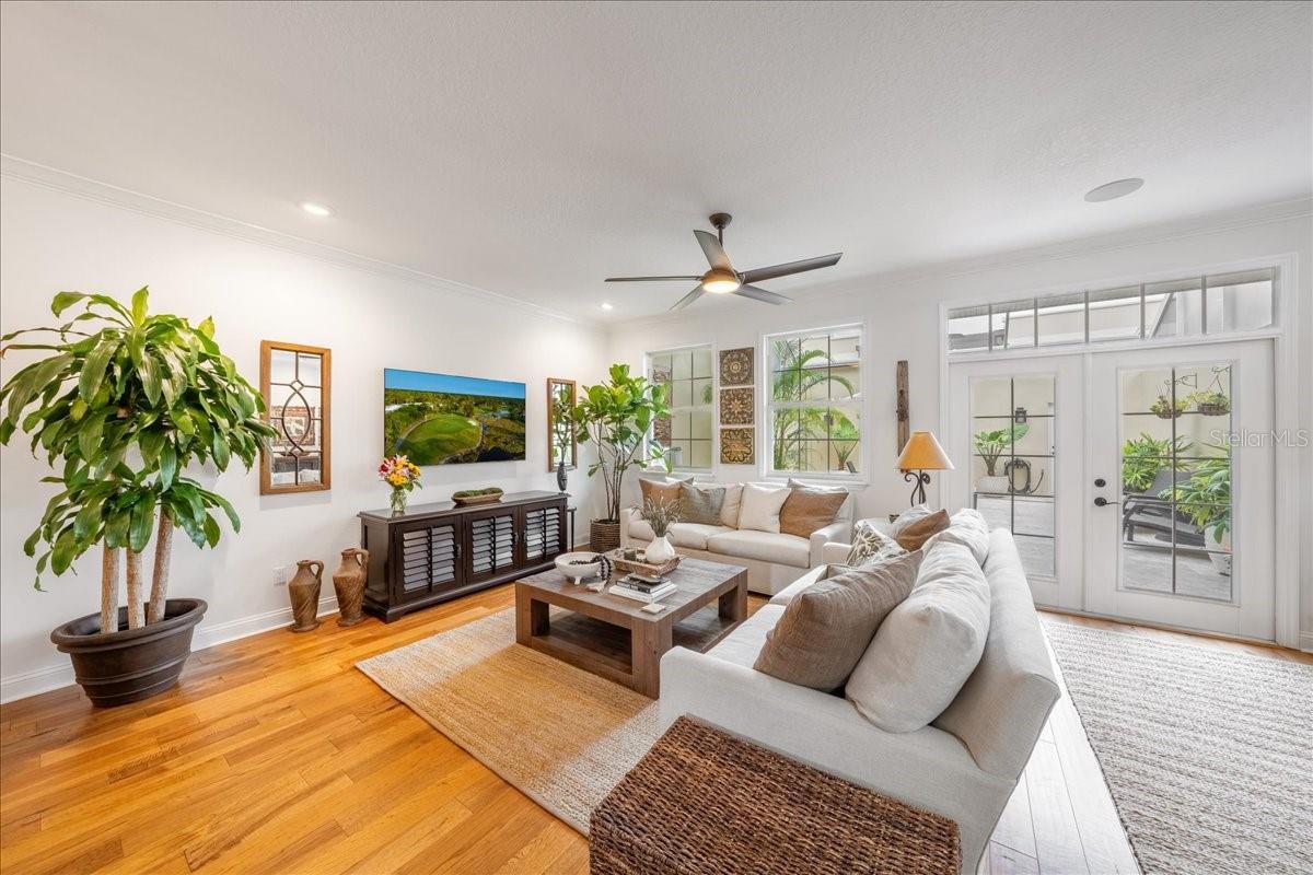 Image 5 of 40 For 5015 Elberon Street
