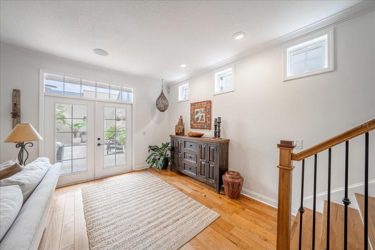 Image 8 of 40 For 5015 Elberon Street