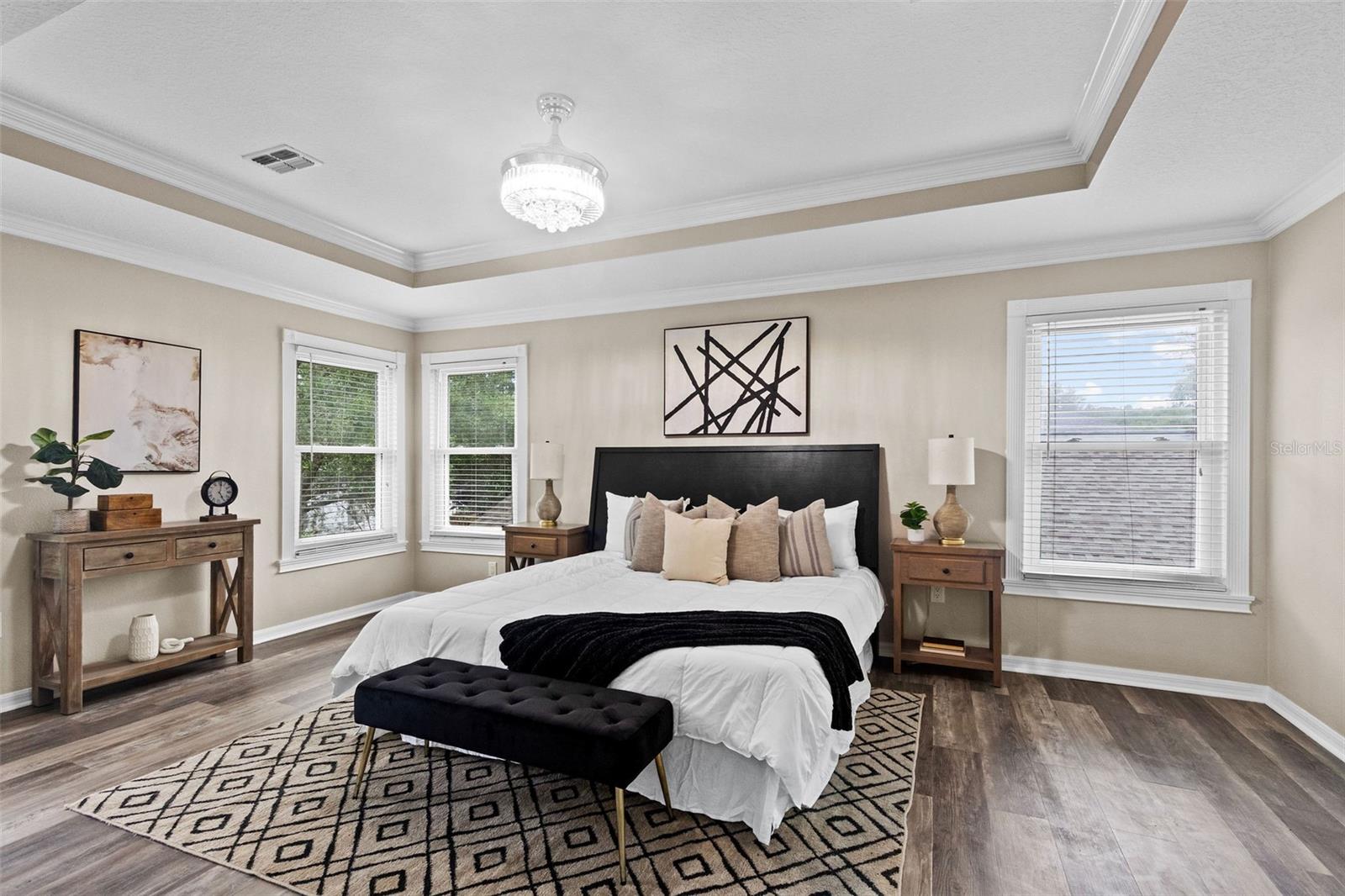 Listing photo id 10 for 16206 Nottingham Park Way