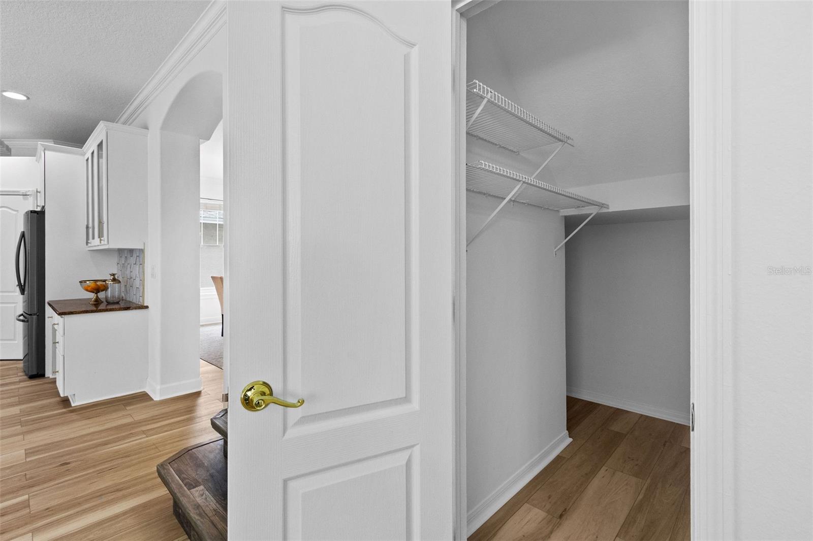Listing photo id 11 for 16206 Nottingham Park Way