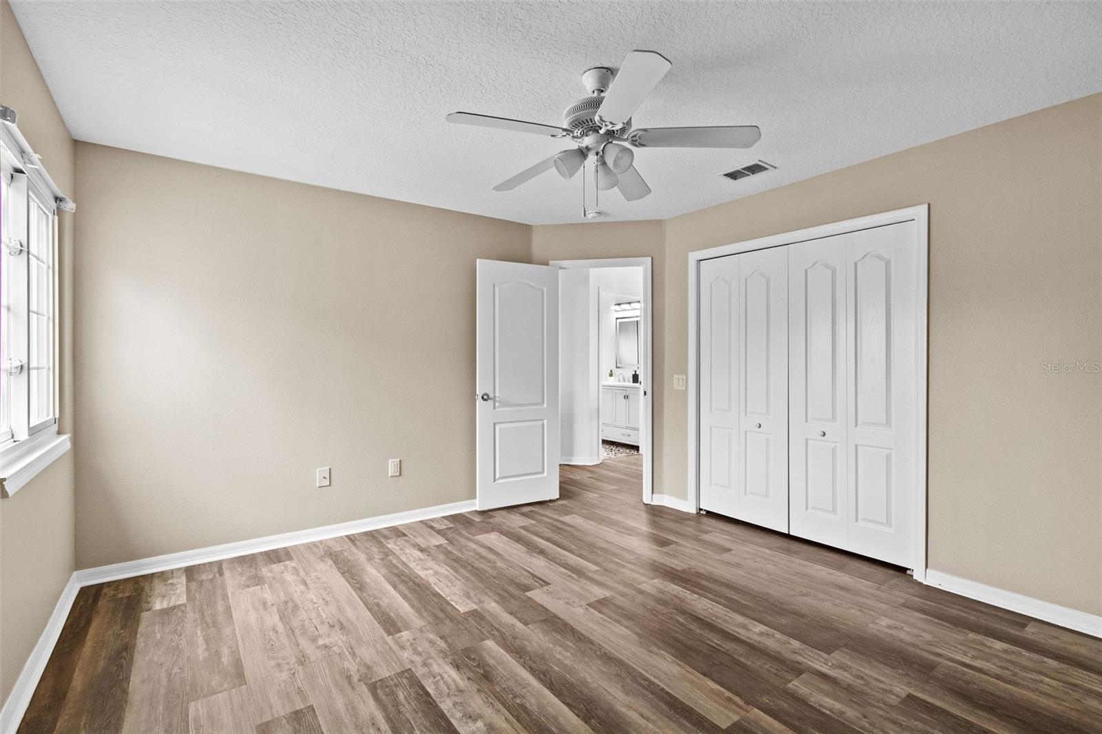 Listing photo id 19 for 16206 Nottingham Park Way