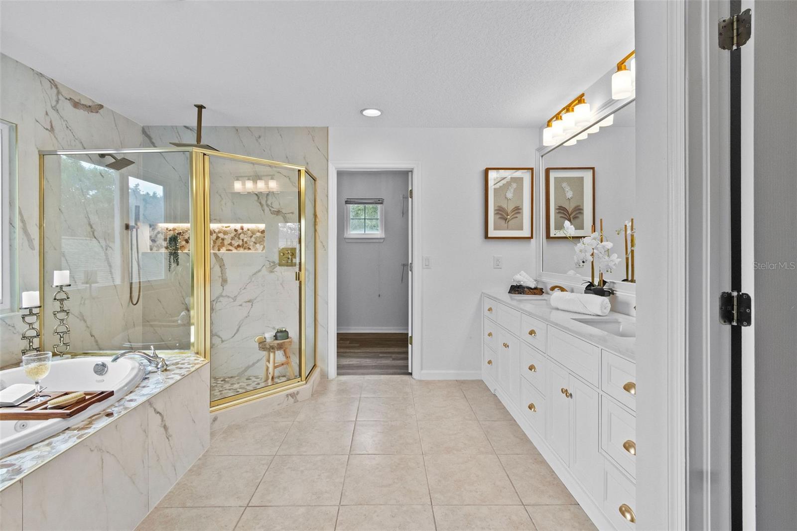 Listing photo id 24 for 16206 Nottingham Park Way