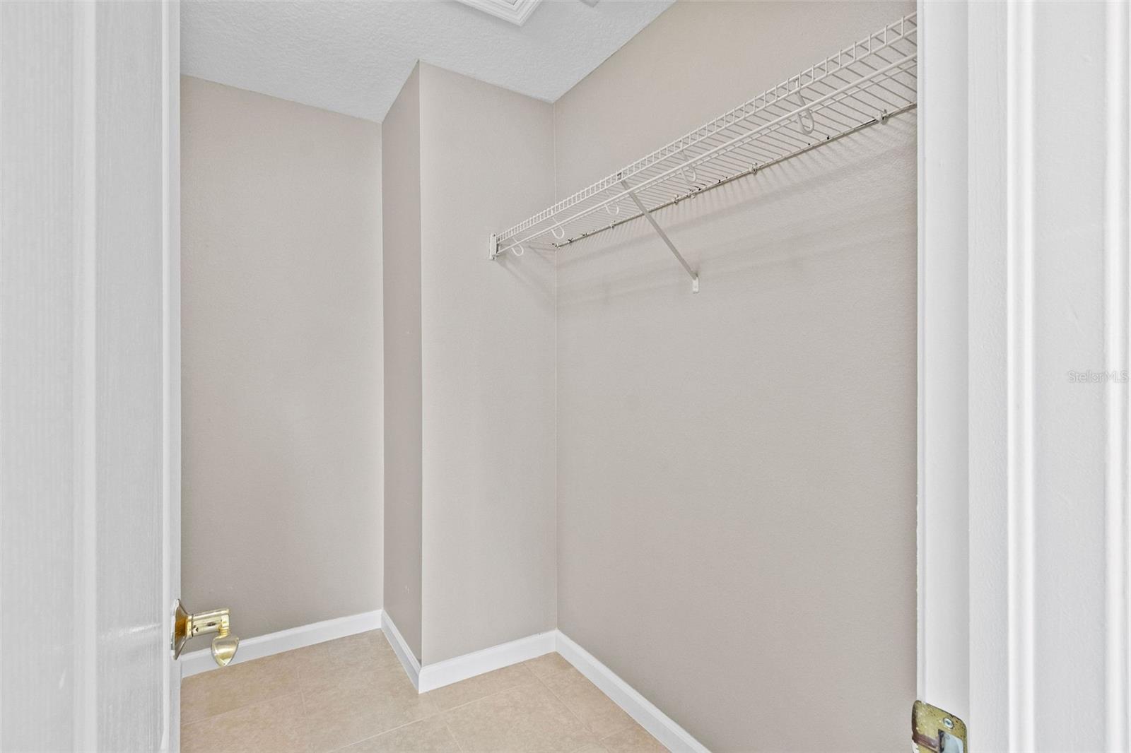 Listing photo id 30 for 16206 Nottingham Park Way