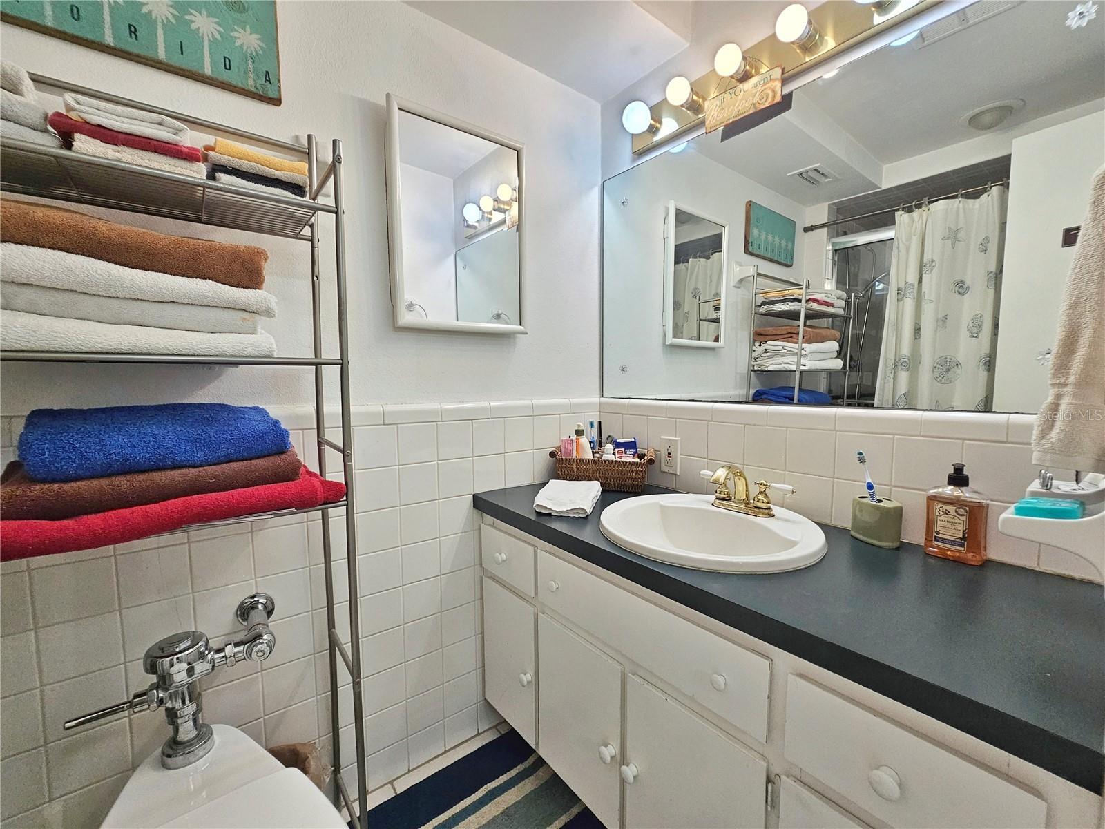 Image 11 of 21 For 504 67th Avenue 4