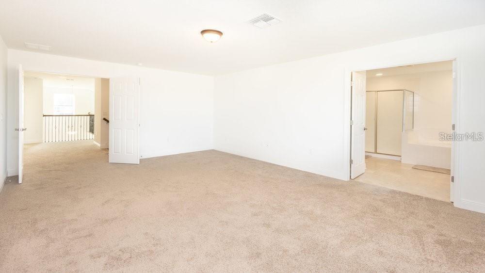 Image 5 of 15 For 7815 Bronze Oak Drive
